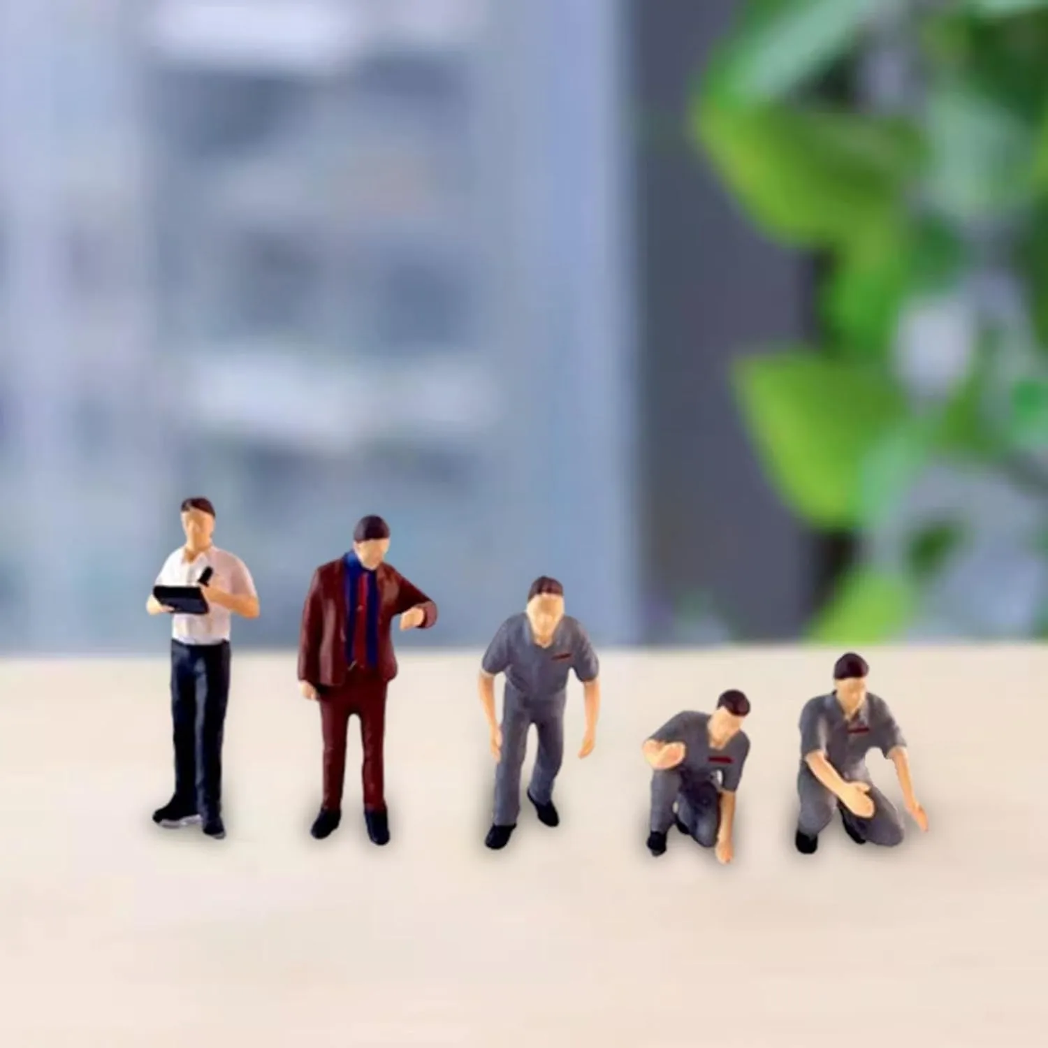 5Pcs 1/64 Scale Diorama Figures Street People Model Set for Train Collections, Style A