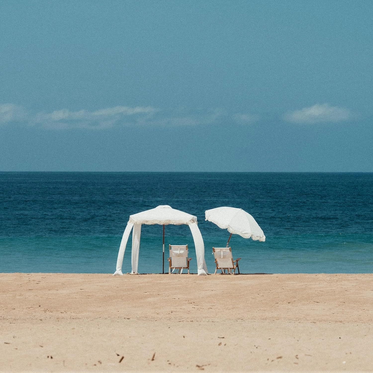 Business & Pleasure Co. Premium Beach Cabana