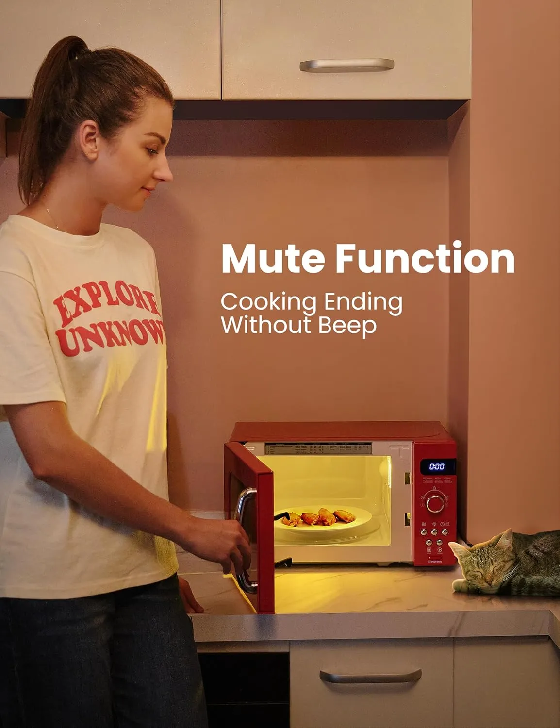 COMFEE' Retro Small Microwave Oven With Compact Size, 9 Preset Menus, Position-Memory Turntable, Mute Function, Countertop, Perfect For Small Spaces, 0.7 Cu Ft/700W, Red, AM720C2RA-R