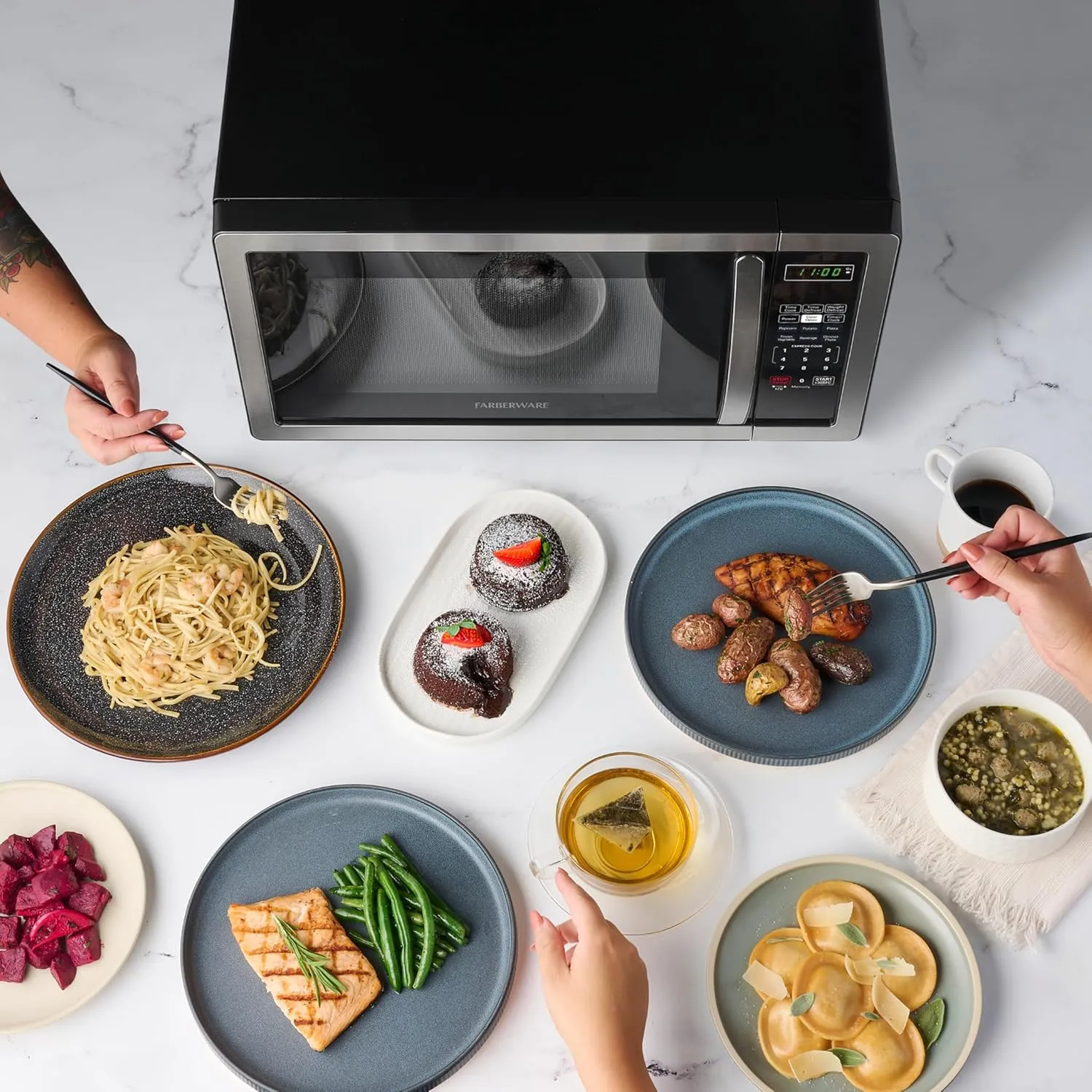 Farberware FMO11AHTBKBD1 Countertop 1000 Watts Microwave Oven with LED Lighting and Child Lock-Perfect for Apartments and Dorms-Easy Clean, 1.1 Cu. Ft, Stainless Steel