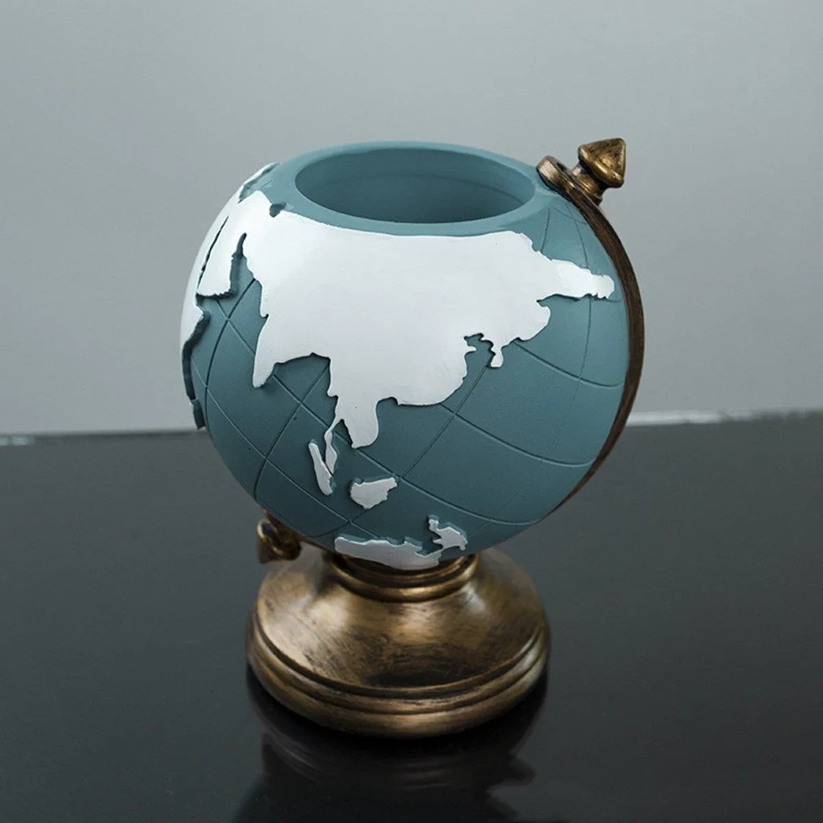 Globe Pen Holder Ornament Desktop Organizer Room Decoration Office Storage Stand