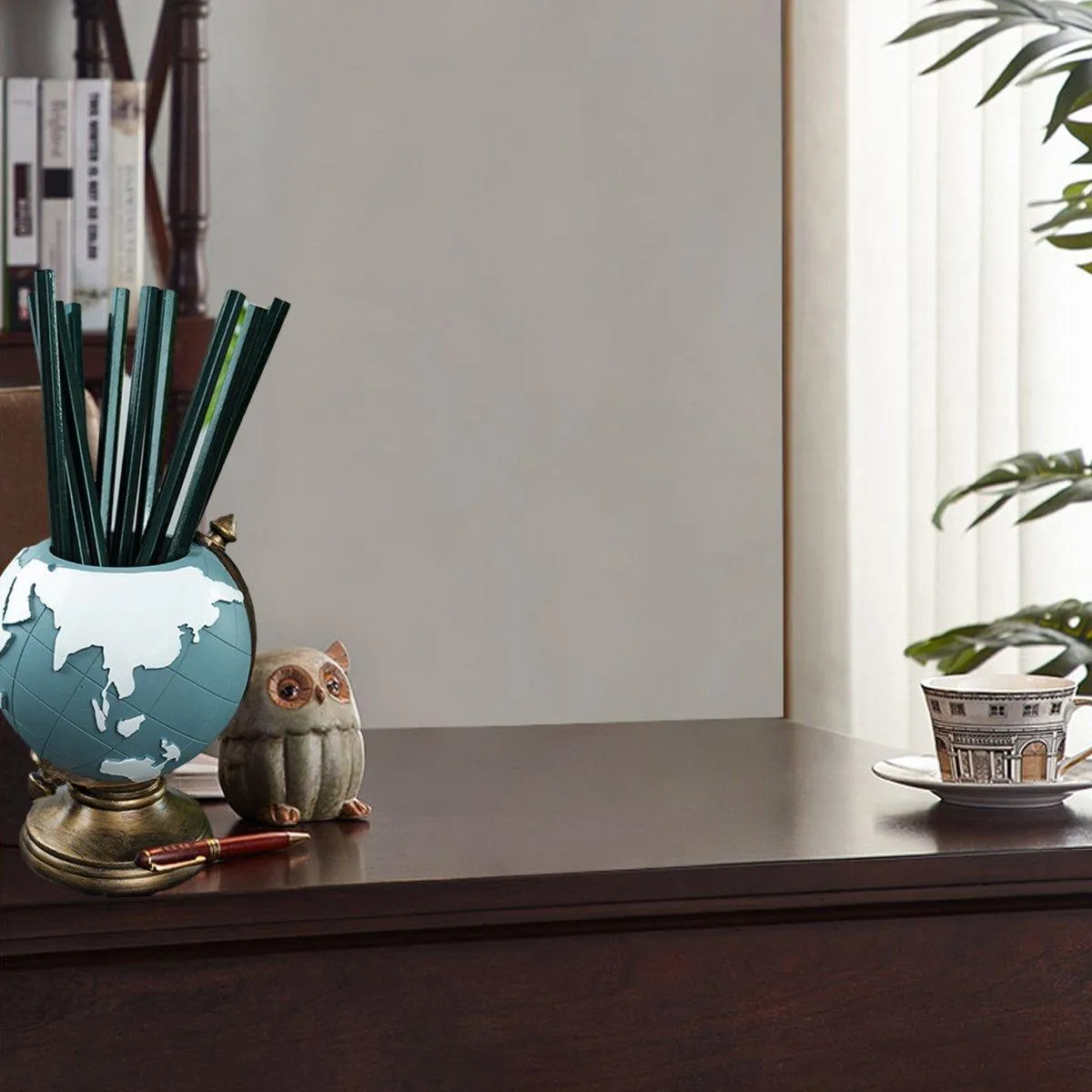 Globe Pen Holder Ornament Desktop Organizer Room Decoration Office Storage Stand