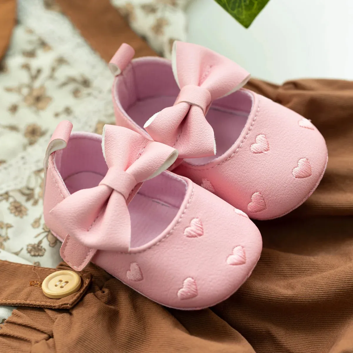 Love Bow Fringe Baby Moccasins – Soft Sole First Walkers