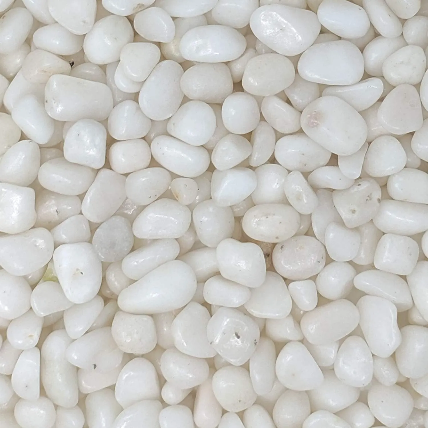 Midwest Hearth Decorative Polished White Pebbles 3/8" Gravel Size (5-lb Bag)