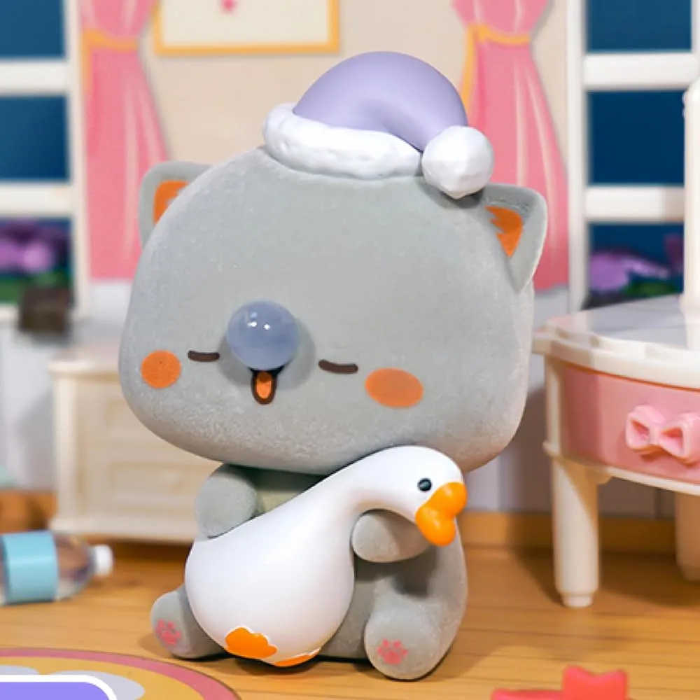 Mitao Cat Series 4 Blind Box Kawaii Figures Action Random Collection Guess Blind Bag Collectible Desktop Ornaments Cute Model Birthday Gift（1 Pack）