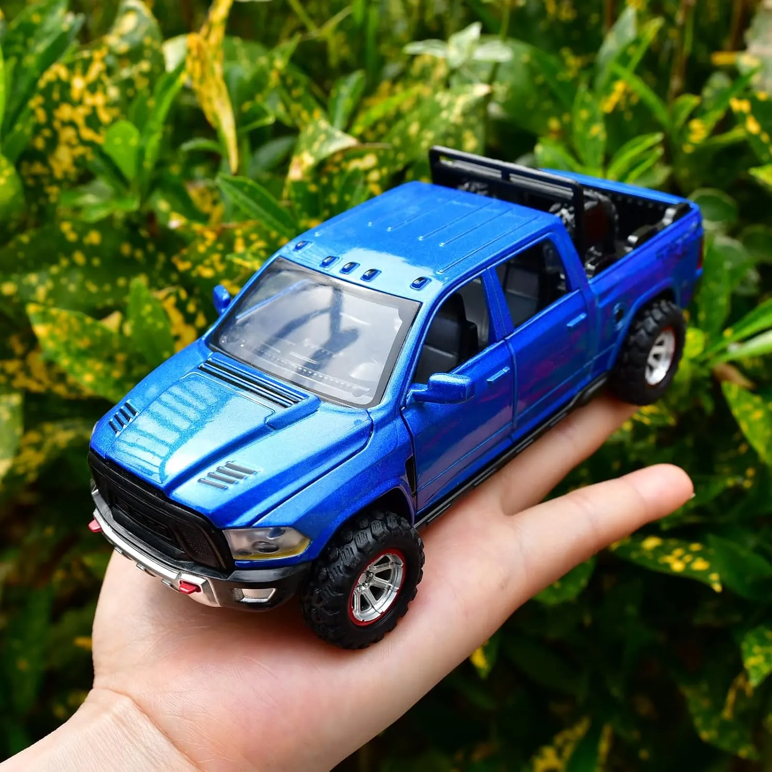 RAM 1500 Pickup Truck Toys for Boy Age 4-7 Diecast Metal Model Trucks Open Door Pull Back Toy Cars with Lights and Sound Gift for Kids 3-8 Years