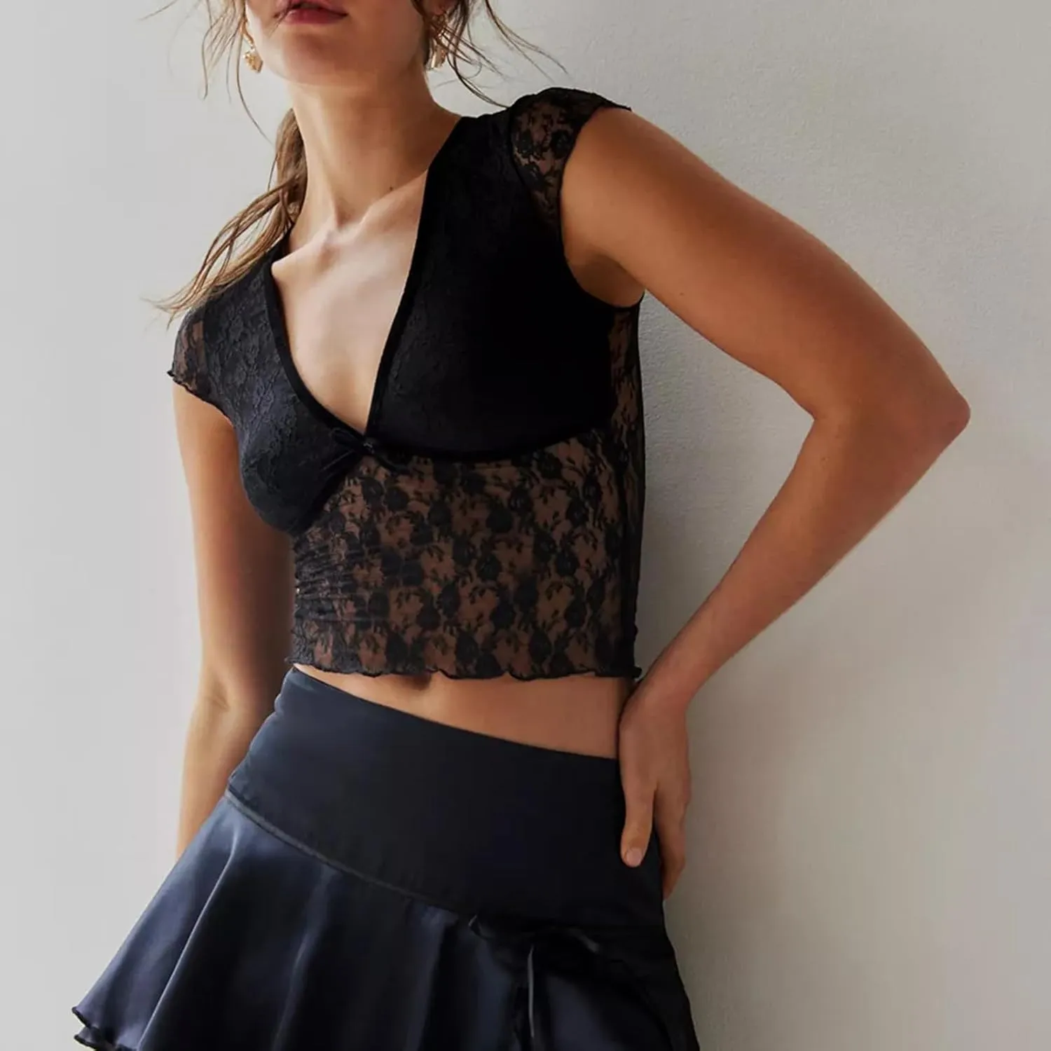 Women Y2K Floral Lace Crop Top Sexy See Through Sheer Mesh T Shirts Slim Fit Aesthetic Going Out Tees Tops Streetwear