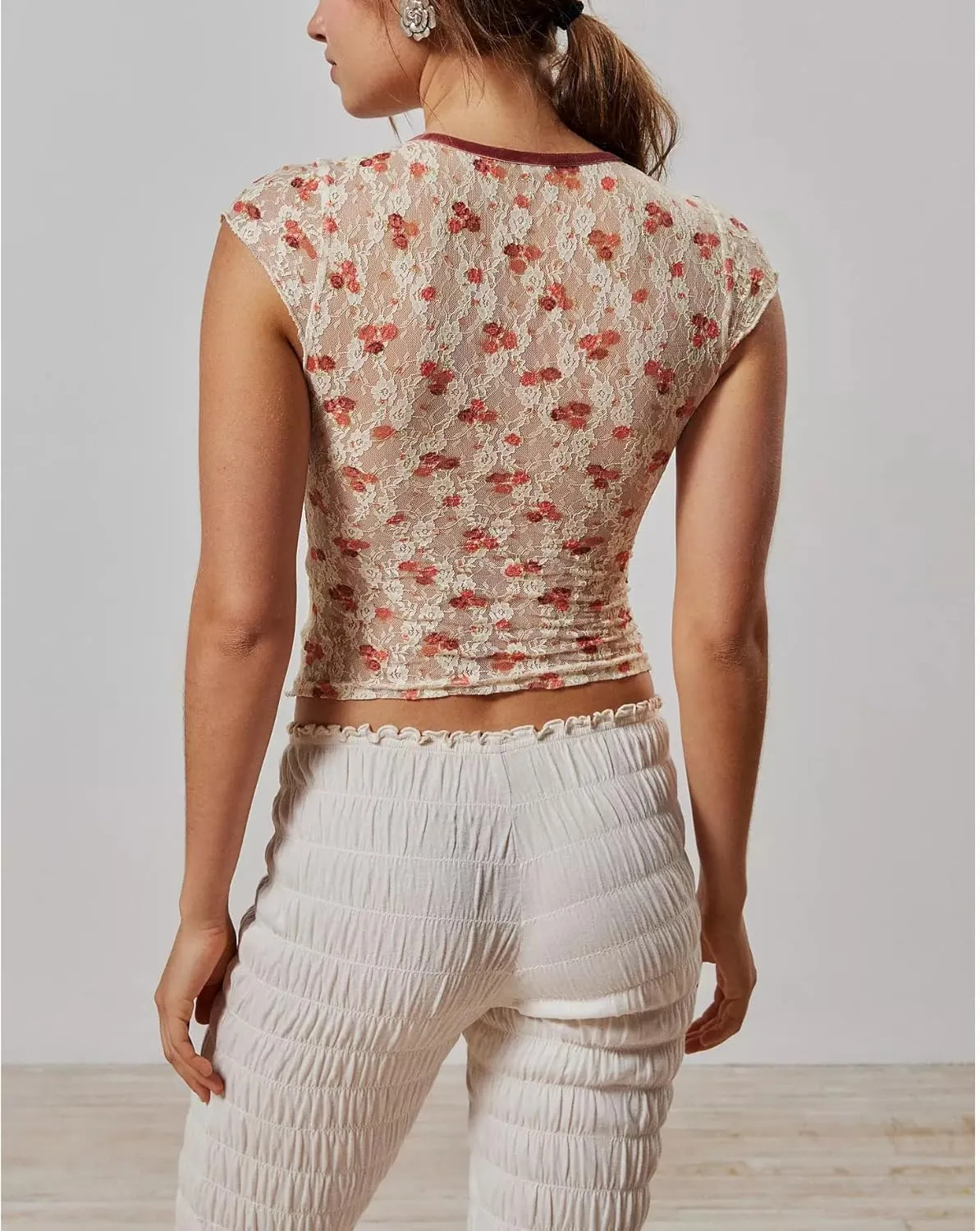 Women Y2K Floral Lace Crop Top Sexy See Through Sheer Mesh T Shirts Slim Fit Aesthetic Going Out Tees Tops Streetwear