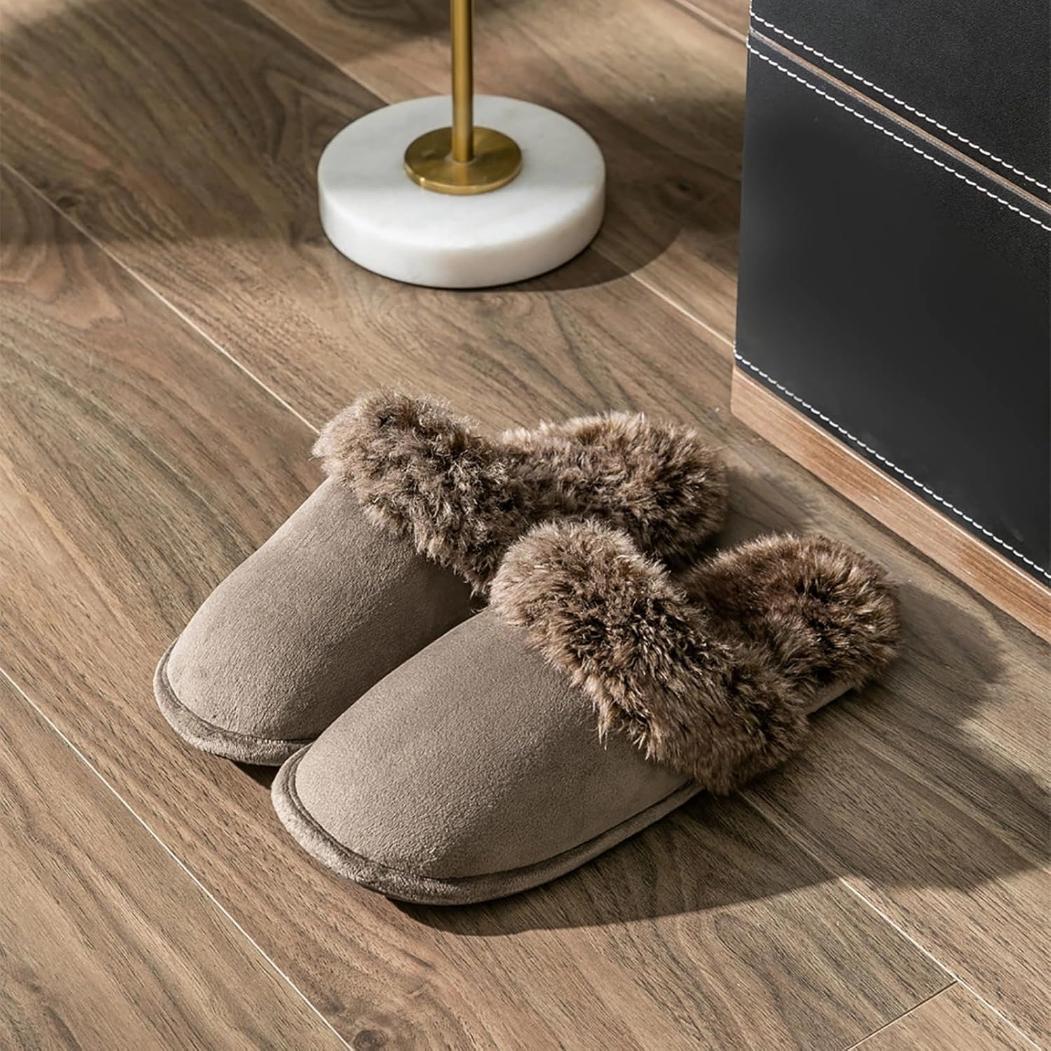 Women's and Men's Artificial Fluffy Slippers, Couple Plush Memory Foam Slippers, Ladies Warm Slip on Slippers with Faux Fur Lining, Winter Non-Slip Indoor House Shoes