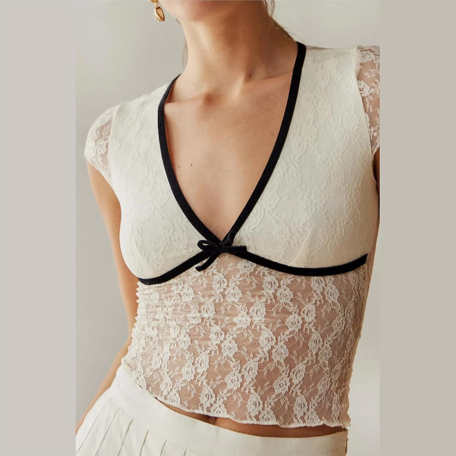 Women Y2K Floral Lace Crop Top Sexy See Through Sheer Mesh T Shirts Slim Fit Aesthetic Going Out Tees Tops Streetwear