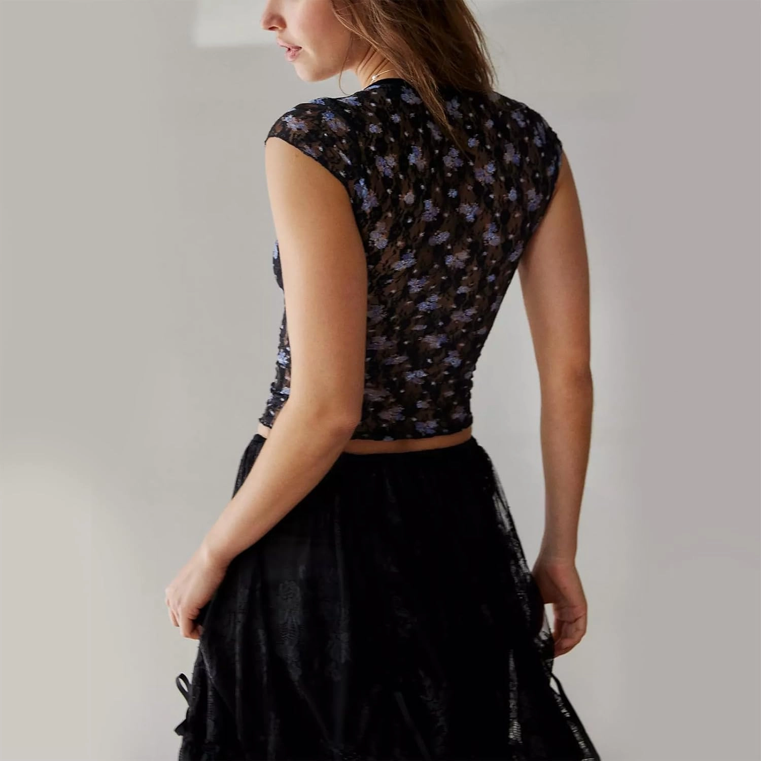 Women Y2K Floral Lace Crop Top Sexy See Through Sheer Mesh T Shirts Slim Fit Aesthetic Going Out Tees Tops Streetwear