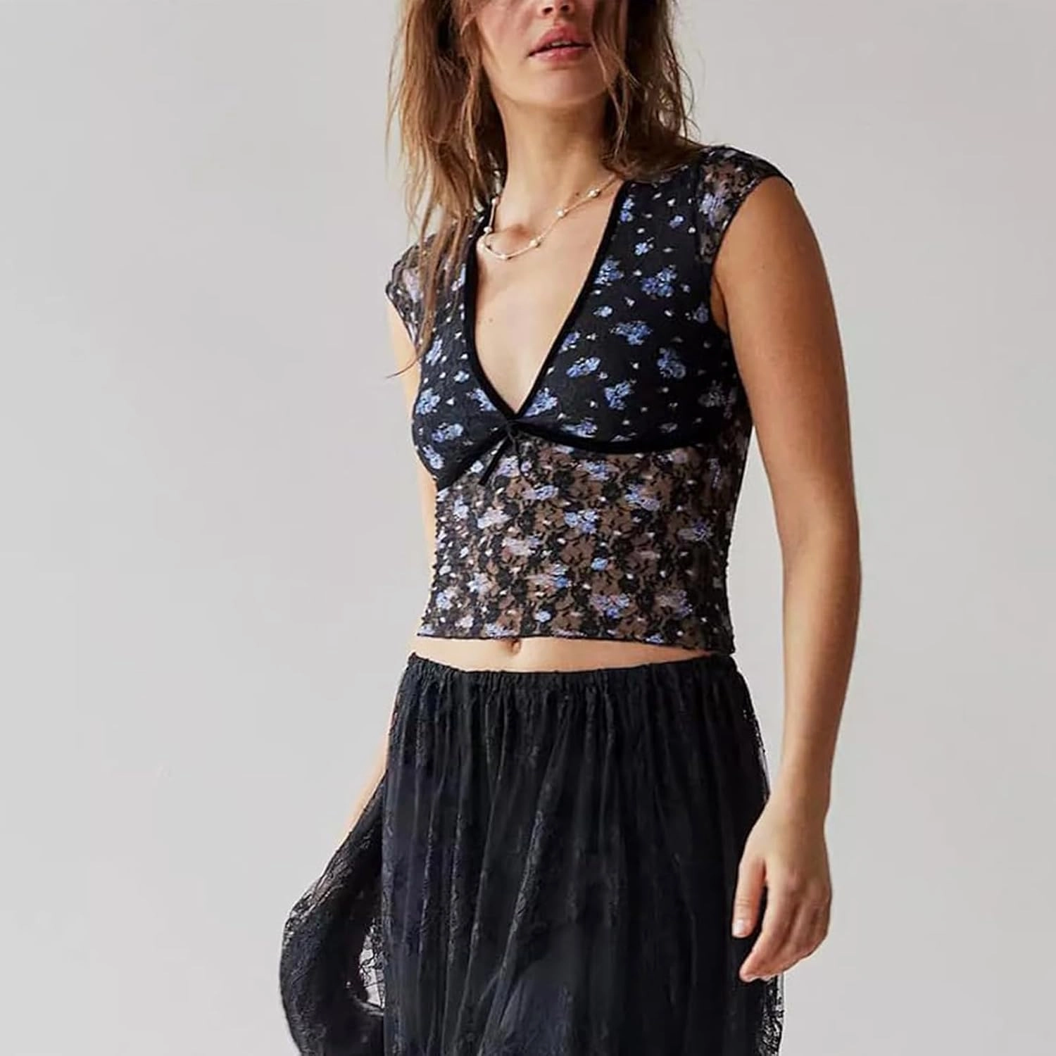 Women Y2K Floral Lace Crop Top Sexy See Through Sheer Mesh T Shirts Slim Fit Aesthetic Going Out Tees Tops Streetwear