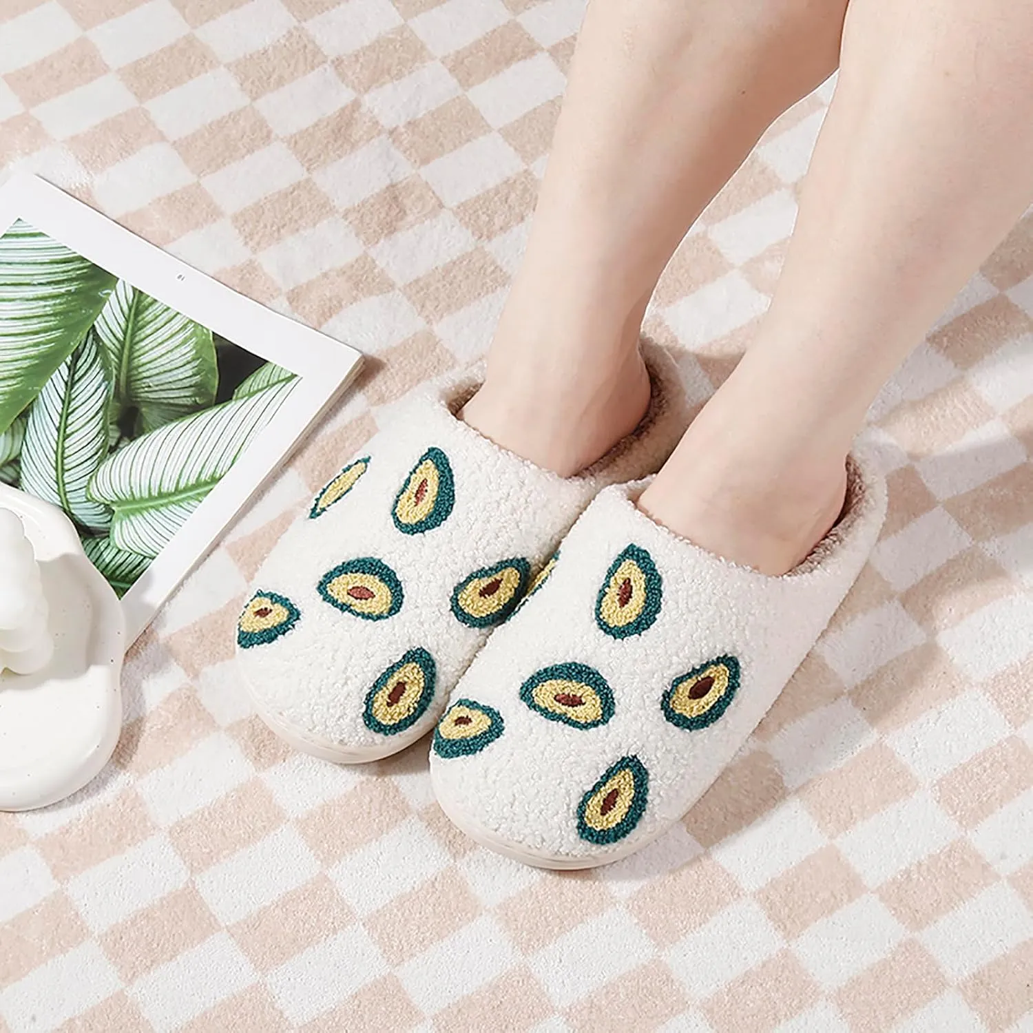 Women's Men's Cute Fuzzy Heart Slippers Memory Foam Fluffy Couple Slippers Cozy House Indoor Outdoor Shoes