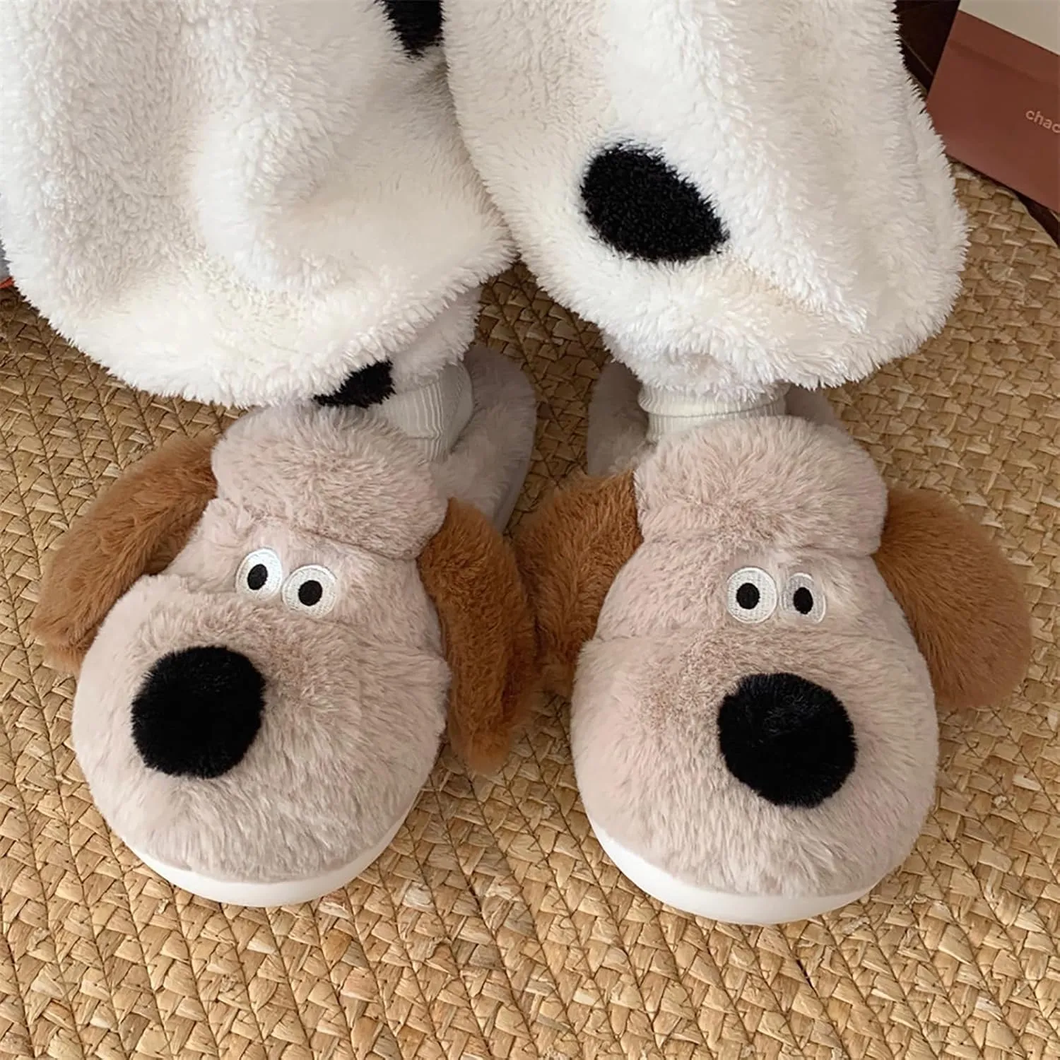 Women's Puppy Slippers - warm plush, cosy and skin-friendly. Non-slip and lightweight sole.