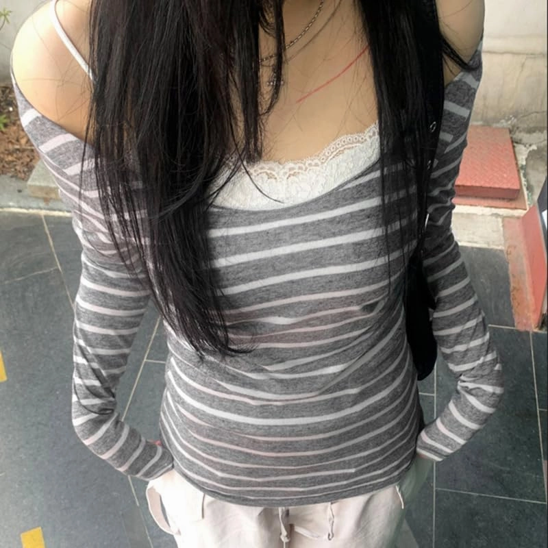 Womens Long Sleeve Grunge Aesthetic Shirts Striped Off Shoulder Tops Teen Girls Alt Emo Goth Streetwear Y2k Clothes