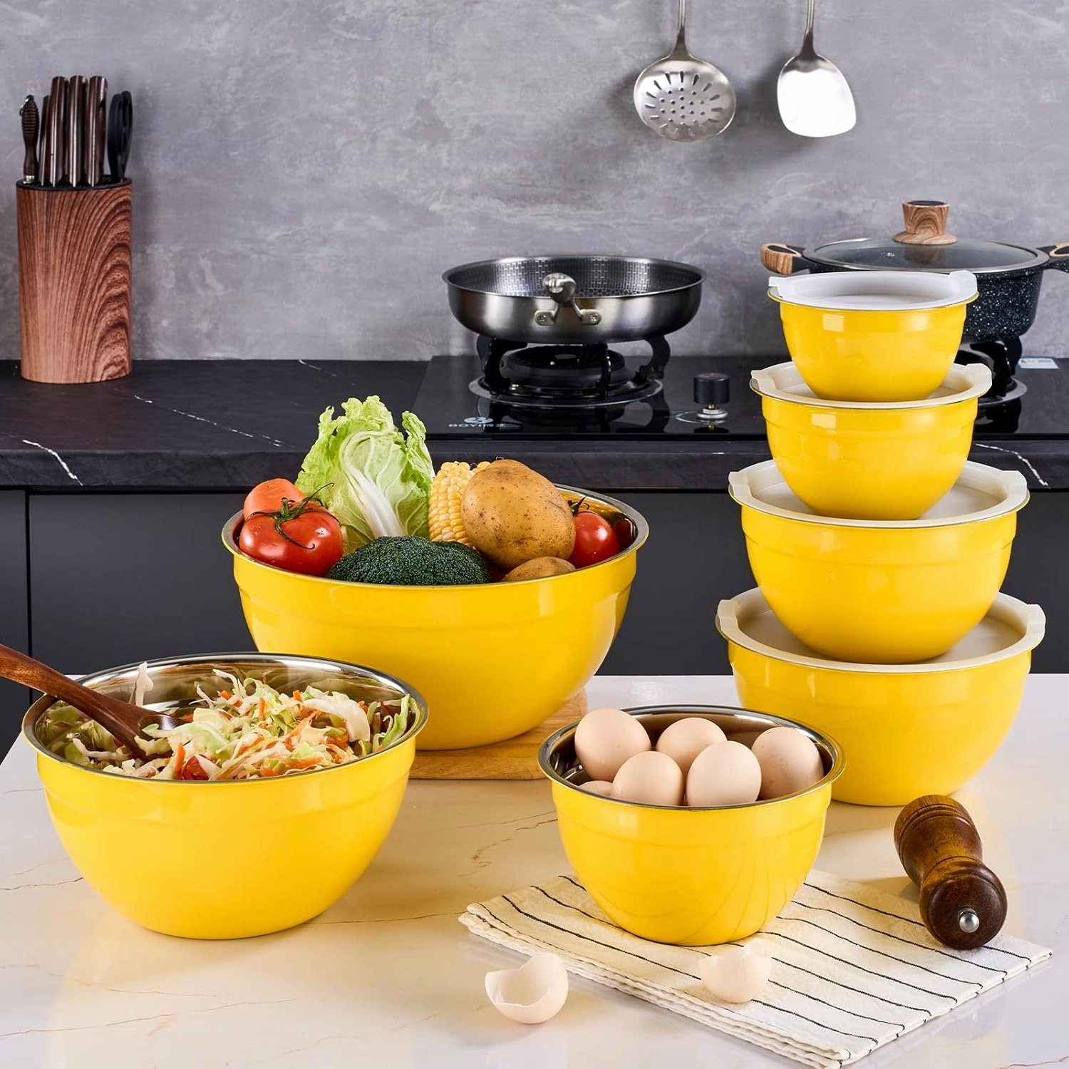 Yellow Mixing Bowls With Airtight Lids,Stainless Steel Bowl,Salad Bowls 7 Piece Colorful Nesting Bowl Rainbow Kitchen Accessories,Size 7,3.6,2.7,2.1,1.5,1.1,0.8QT Stackable Design